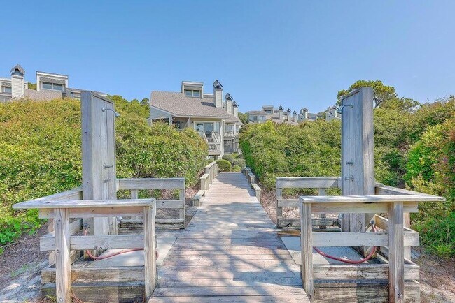 Building Photo - 1115 Duneside Rd