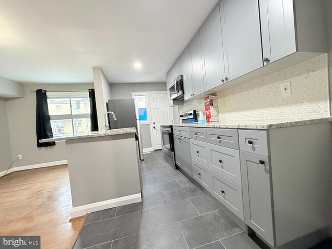 Building Photo - 5115 Pembridge Ave