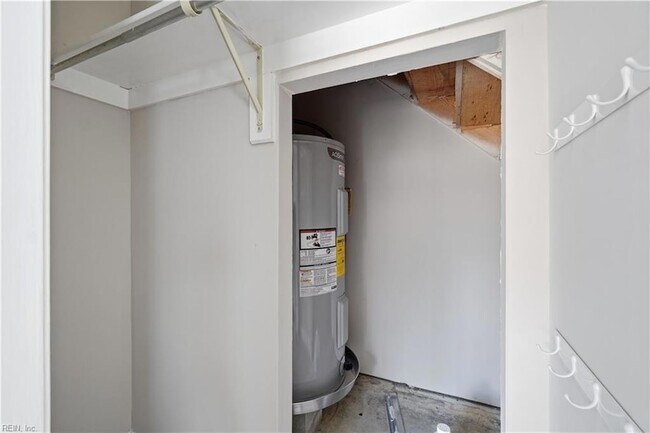 Building Photo - 317 Ferdinand Cir