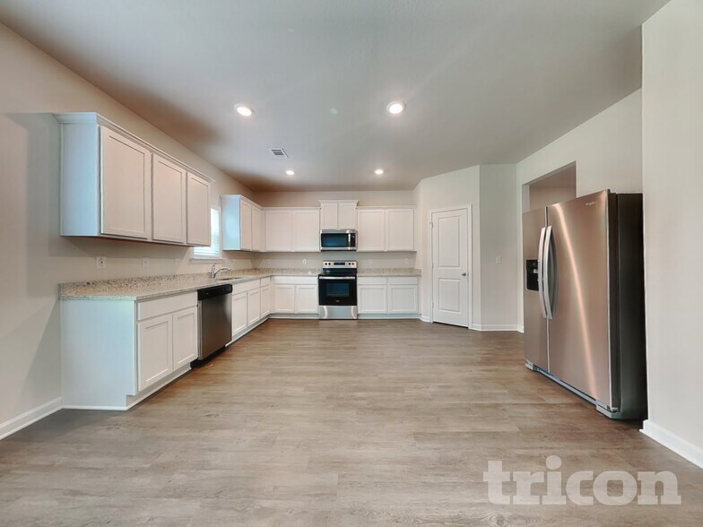 Building Photo - 1392 Deutz Dr