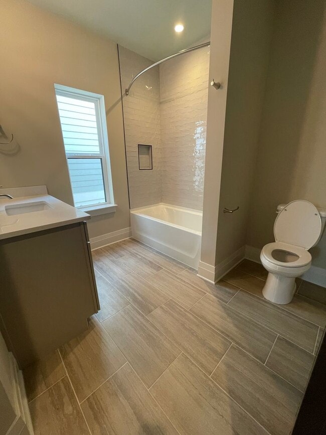 Building Photo - 1086 Noble Lp