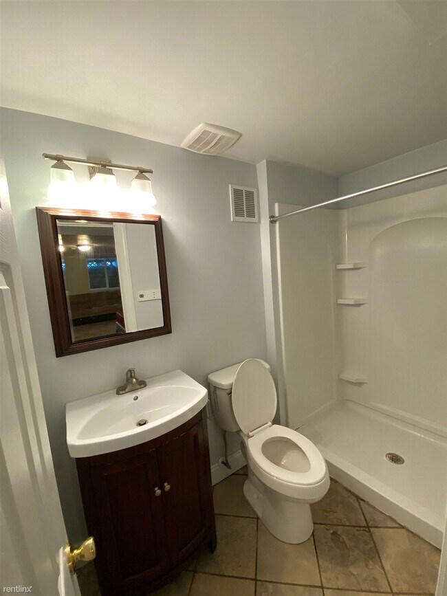 Building Photo - 6 br, 3 bath House - 1328 Forest Court