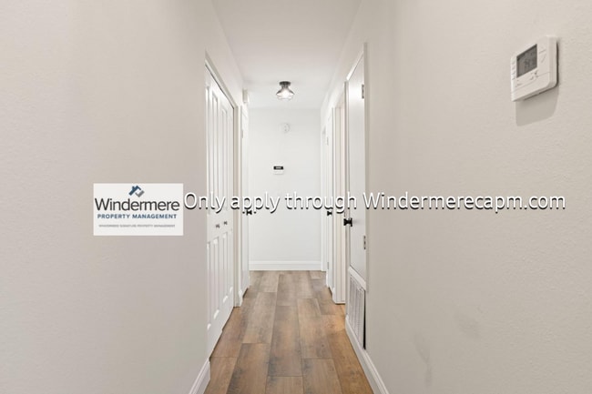 Building Photo - Beautiful Townhome in Orangvale