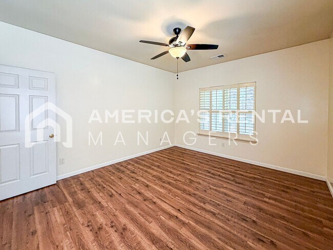 Building Photo - 1713 Savannah Park Ln