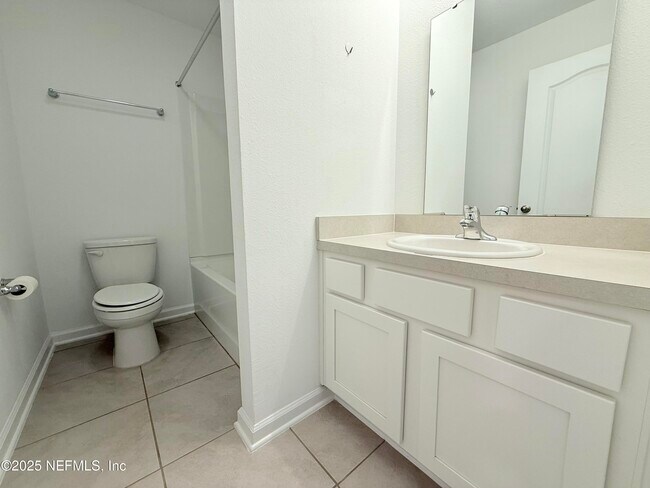 Building Photo - 418 Talulla Trl