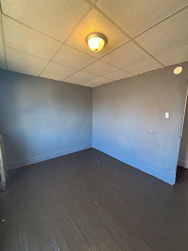 Building Photo - SELLING-521-523 Dorothy Ave