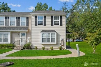 Building Photo - 31 Byrnes Ln E