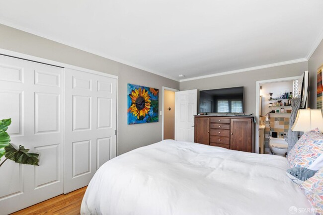 Building Photo - 228 Belhaven Ave