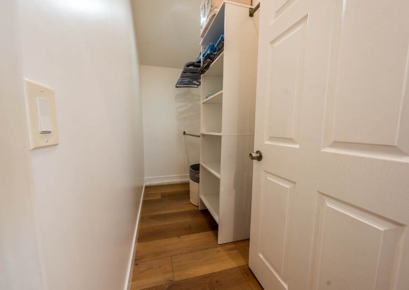 Building Photo - 3668 5th Ave