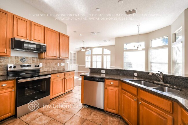 Building Photo - 4013 Lonicera Loop