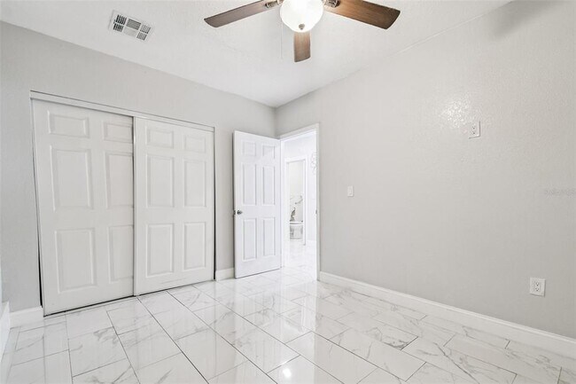 Building Photo - 15410 Manning Dr