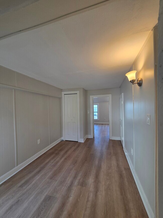 bedroom - 116 Mercer St