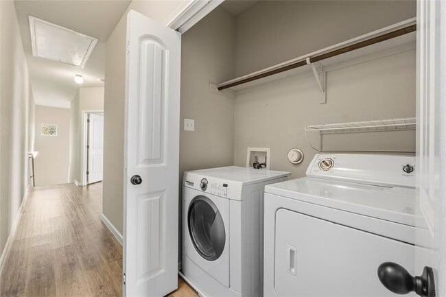 Building Photo - 142 Sierra Rose Loop