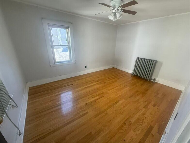 Building Photo - 58 Winship St