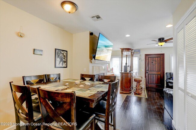 Building Photo - 120 Randall Ave