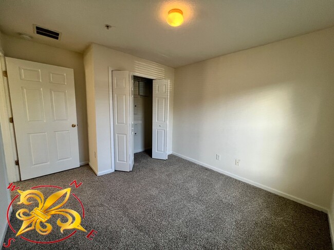 Building Photo - $1395 - Willow Ridge Condo