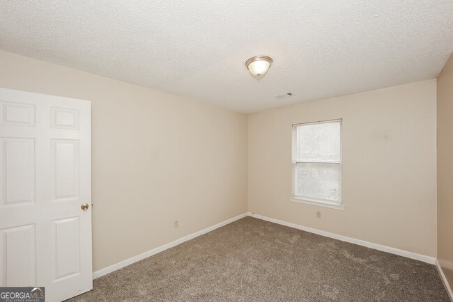 Building Photo - 705 Addy Cove