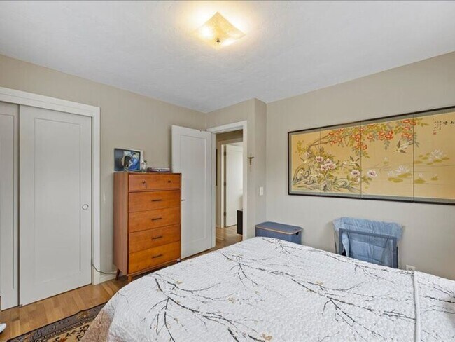 Building Photo - 3603 W Canal Dr