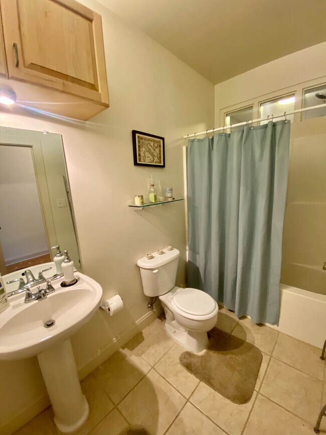 Bathroom 1 - 1333 W Broad St
