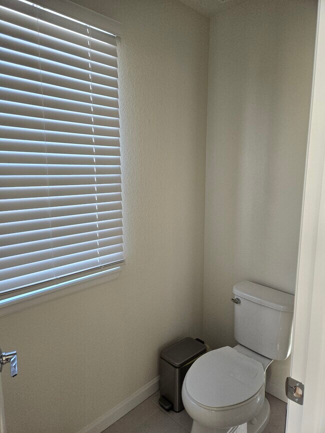 Building Photo - 16806 E 118th Dr