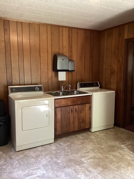 Laundry Room. Includes extra closet and room for freezer. - 2679 Highway 105