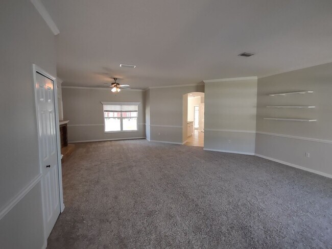 Building Photo - Quail Hollow Upgraded Single Family 4 bedr...