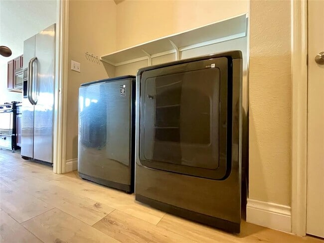 Building Photo - 15203 Lucian Dr