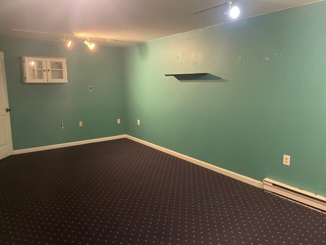 Building Photo - 211 Mallard Ln