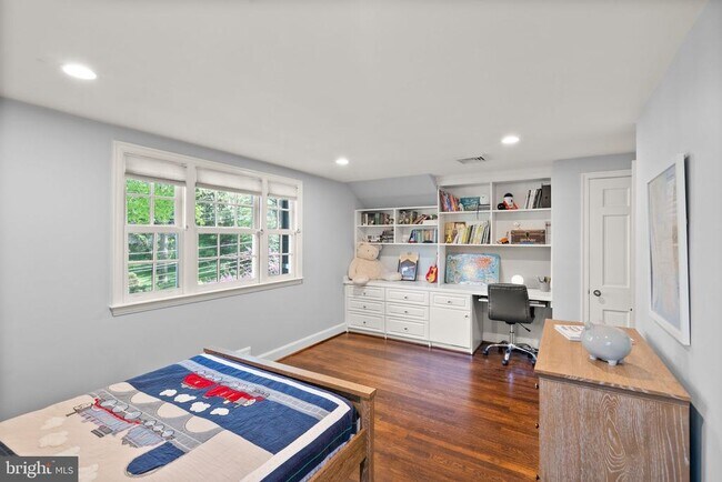 Building Photo - 5152 Manning Pl NW