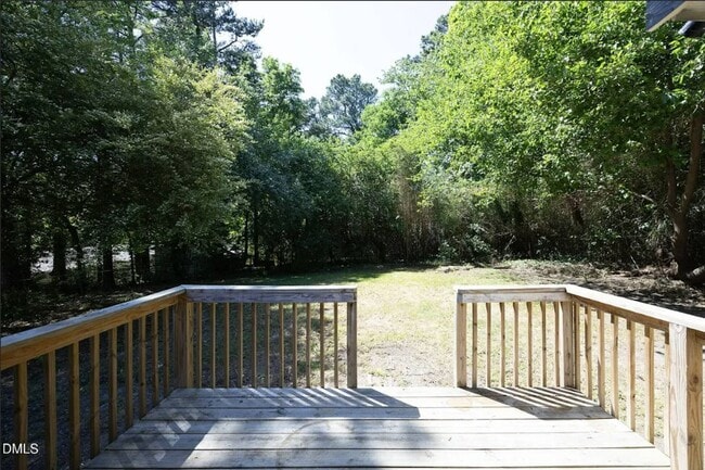 Building Photo - Charming Renovated Ranch – Turn-Key Ready in a Prime Raleigh Location