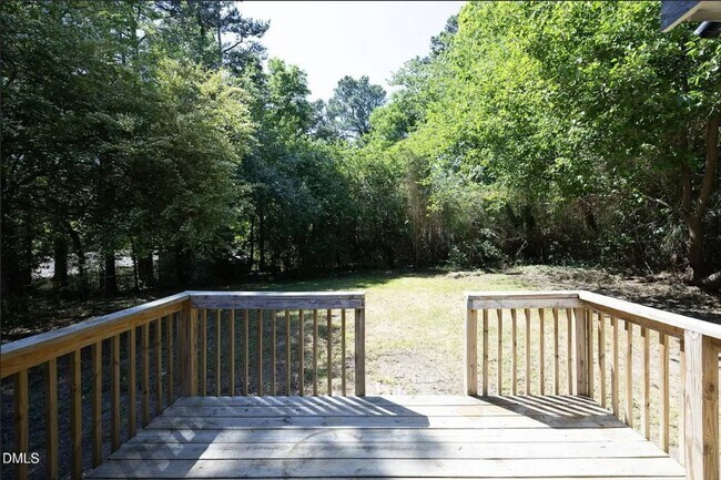 Building Photo - HALF OFF 1ST FULL MONTHS RENT!!! Charming Renovated Ranch – Turn-Key Ready in a Prime Raleigh Loc...