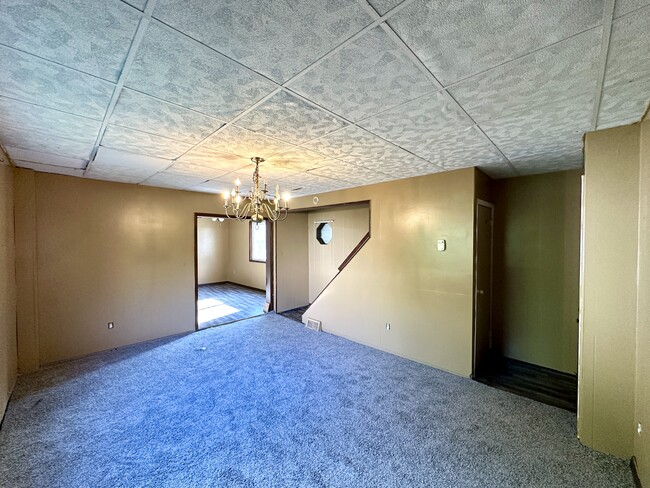Building Photo - 105 W Terrace Ave