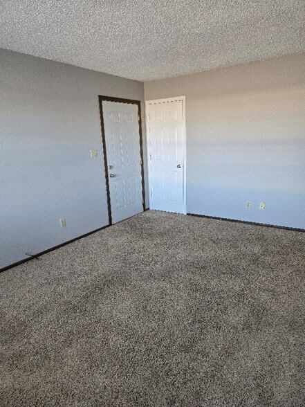 Building Photo - 2308 Crescent