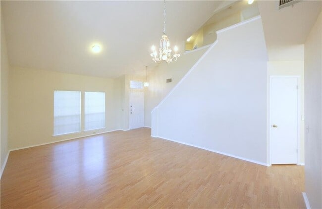 Building Photo - 8005 Tantara Ct