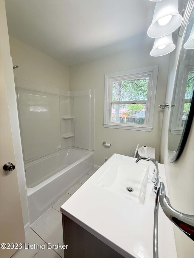 Building Photo - 4012 White Plains Ct