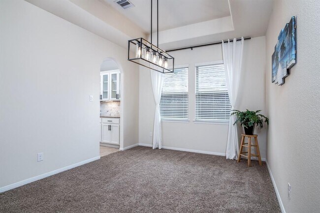 Building Photo - 14014 Sand Ridge Crossing