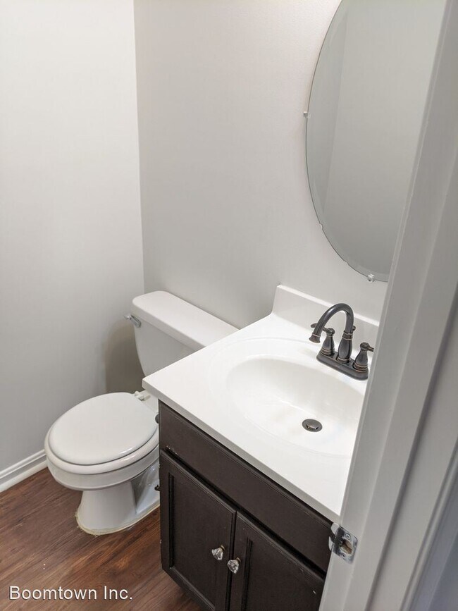 Building Photo - 4 br, 3.5 bath House - 104 Rock Creek Court
