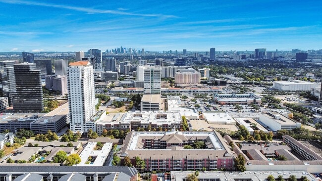 Building Photo - 2400 McCue Rd