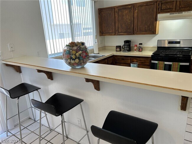 Building Photo - 6672 Golden Pond Cir