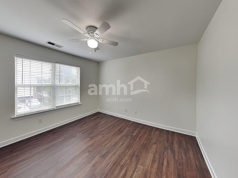 Building Photo - 4583 Waterford Dr NW