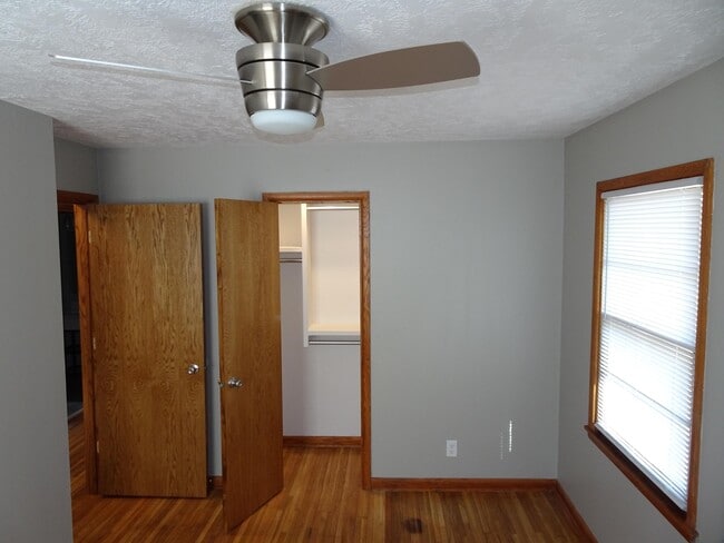 Building Photo - 6539 Kerman Dr