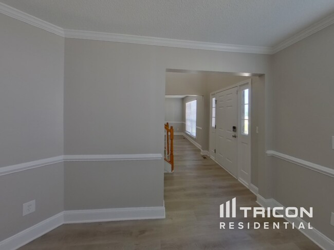 Building Photo - 20 Melrose Ct