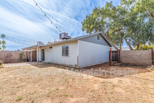 Building Photo - 4744 E Camino St