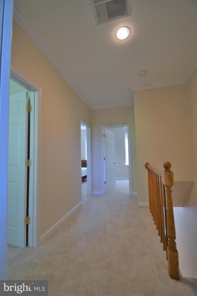 Building Photo - 720 K St NE