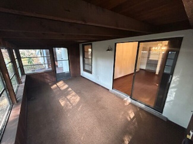 Building Photo - Spacious 3-Bedroom Home with Fenced Yard &...