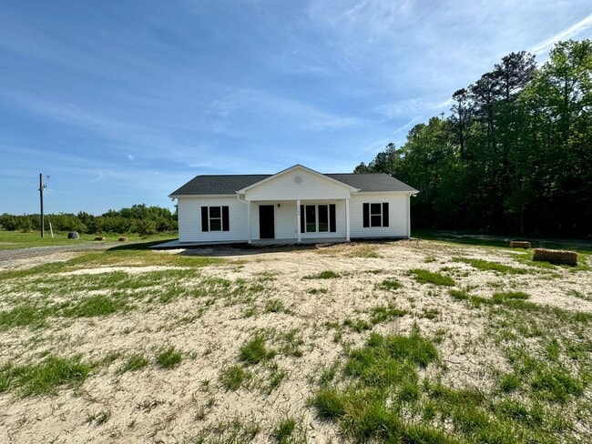 Building Photo - Brand New Spacious 3 Bedroom, 2 Bathroom H...