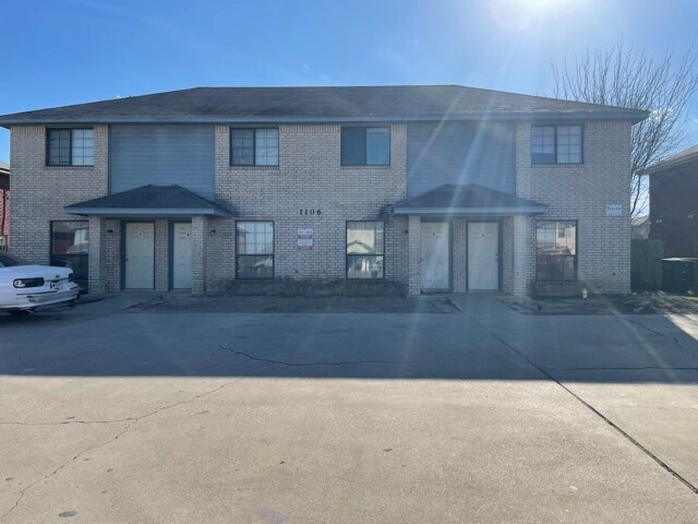 Building Photo - 1106 Shanarae Cir