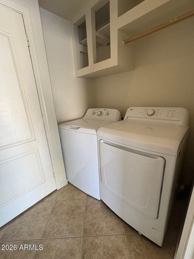 Building Photo - 1913 E Marquette Dr