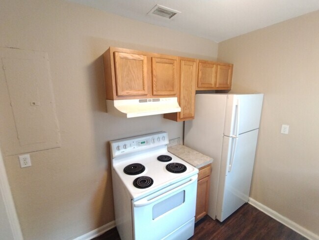 Building Photo - 1202 Lila Ave
