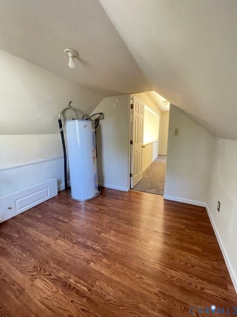 Building Photo - 2508 Sutton Pl